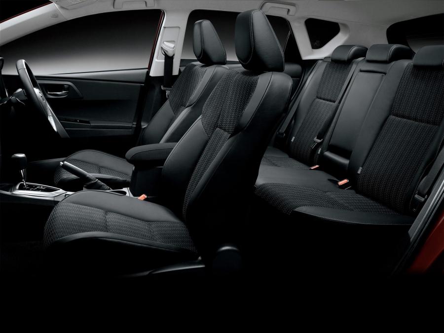  Toyota Auris 180 G S Package 2012 года  (JP) (фото 3 из 4)